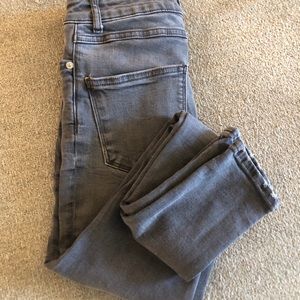 Zara light grey skinny jeans stretchy 0 2 24